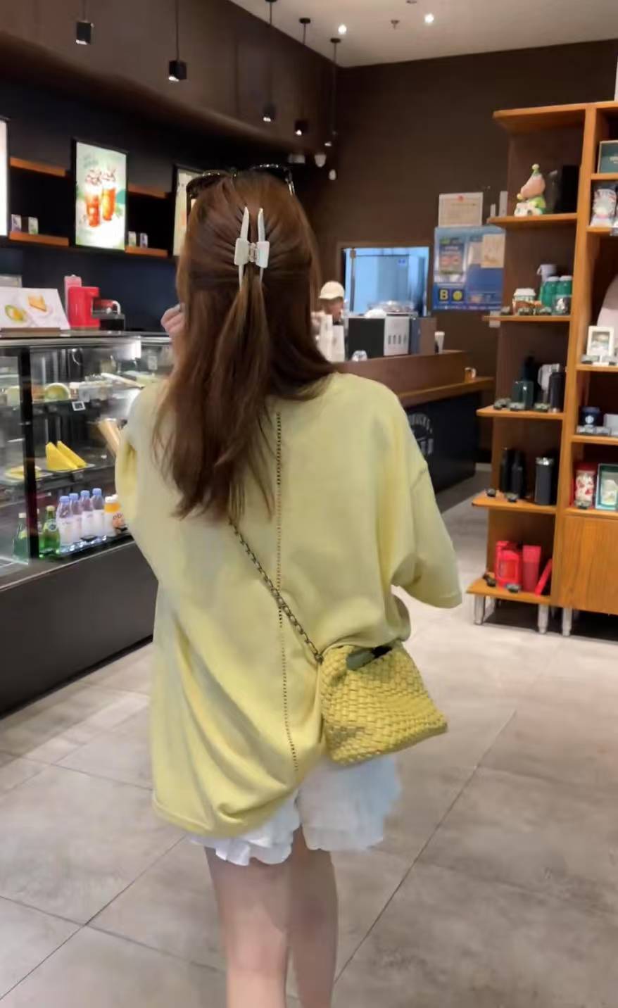 2025 Korean Style Yellow Short Sleeve T-Shirt and White High Waist Lace Trim Shorts Two Piece Set - Image 3