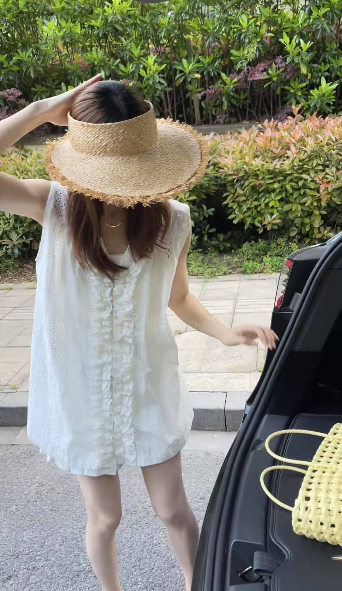Designer Two-Way Wear Hollow Crochet Ruffle Sleeveless Shirt and White Bubble Shorts Set