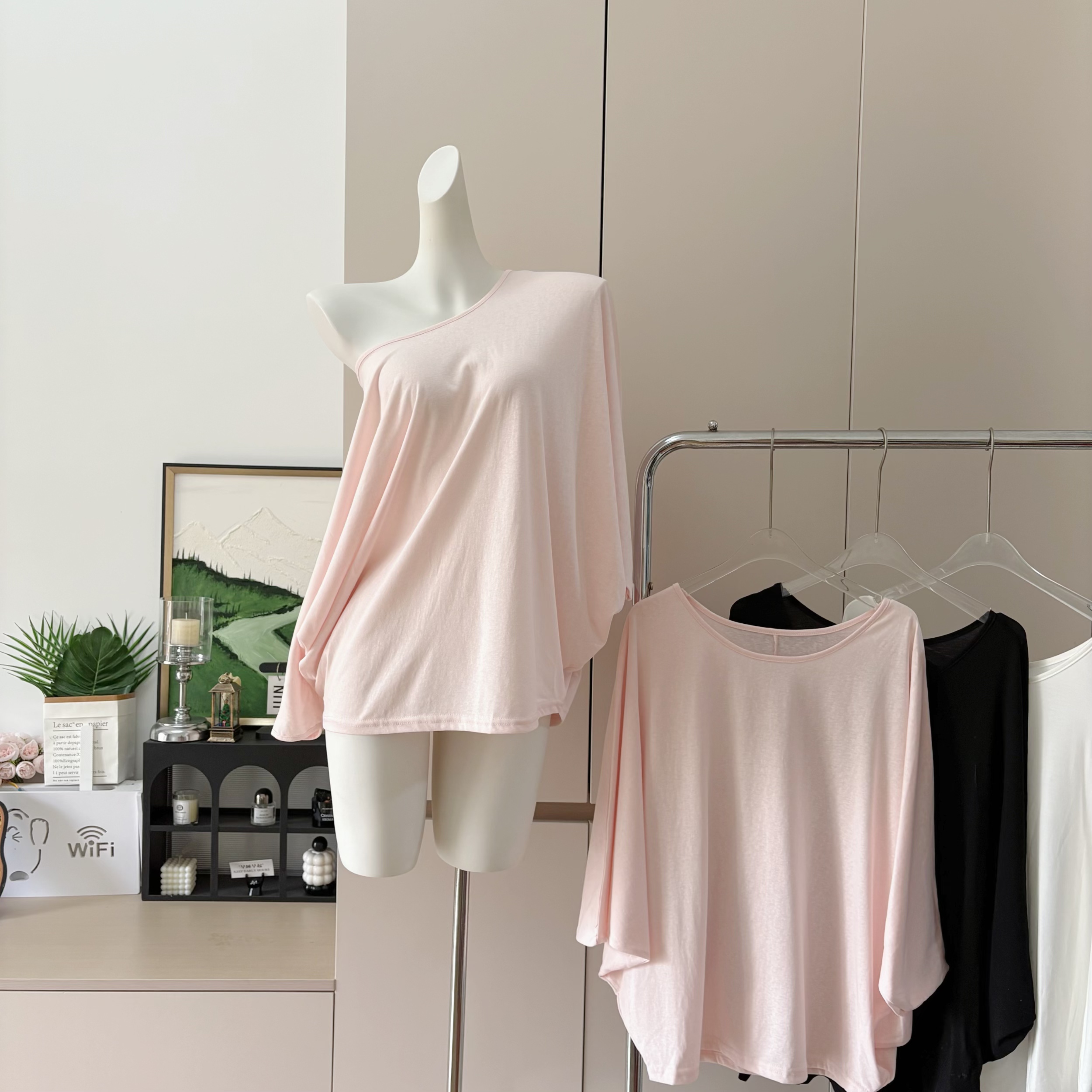 Lazy Style White Off-Shoulder Long-Sleeve T-Shirt for Women Spring Batwing Sleeve Casual Sun Protection Cover-Up Sexy Loose Top