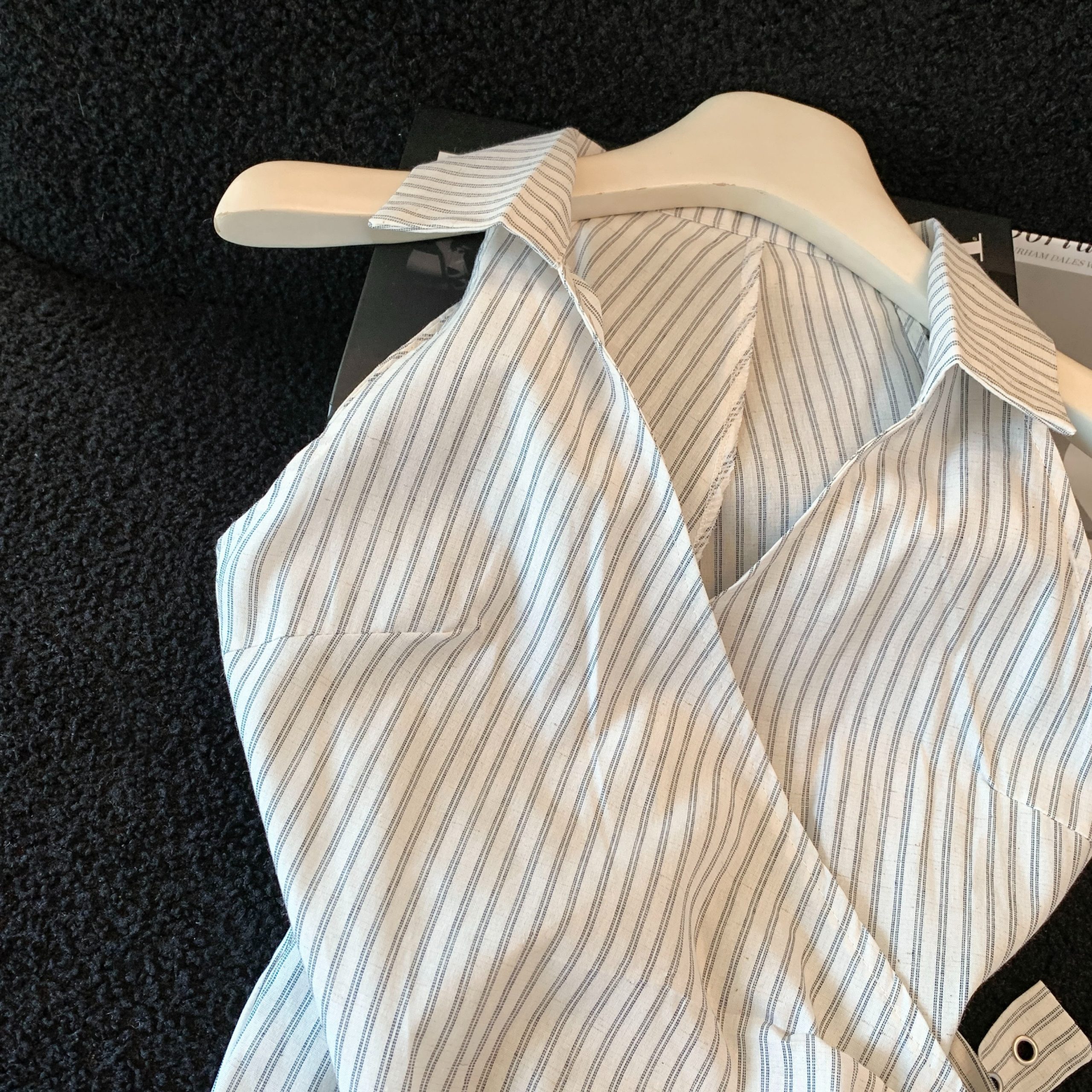 Korean Style Striped Sleeveless Shirt for Women Summer New Niche Design Waist-Cinching Slimming Top - Image 5