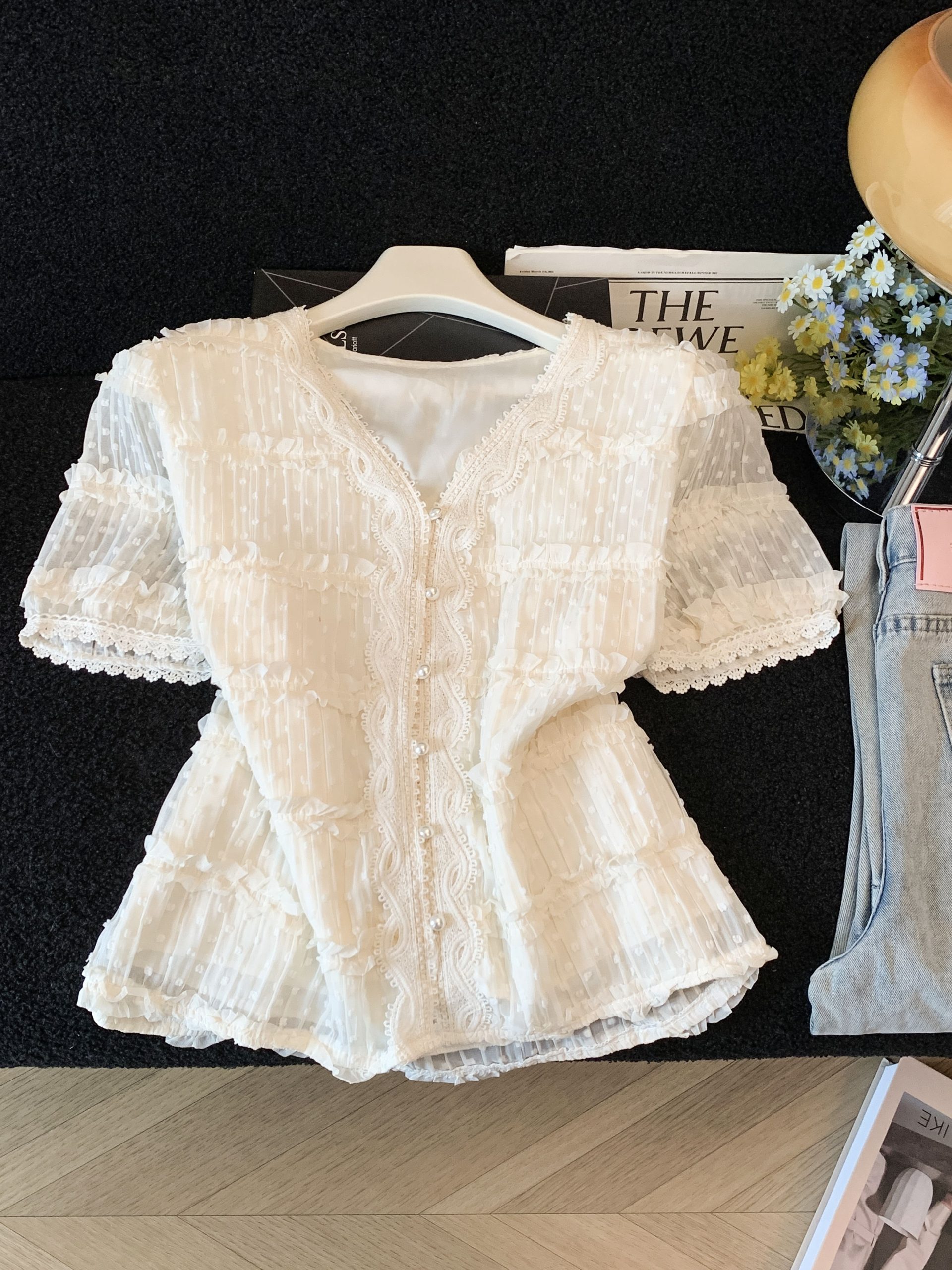 French Lace V-Neck Short Sleeve Blouse for Women Summer 2026 New Sweet Doll Top